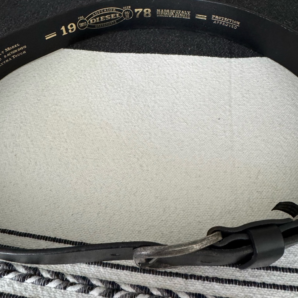 Diesel Black Leather Belt - Picture 5 of 8
